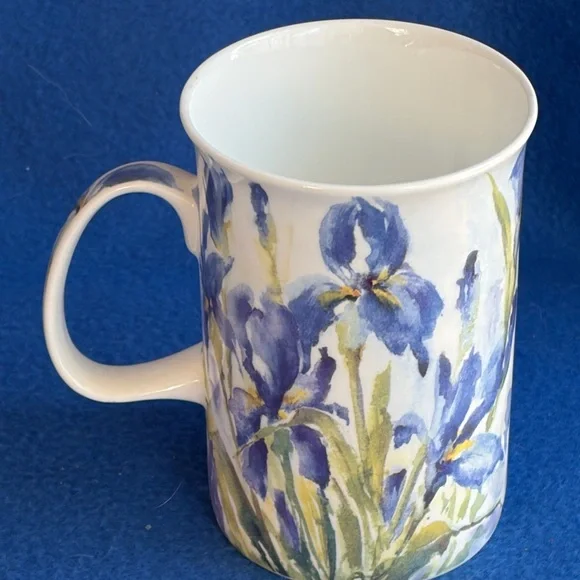 Ashen Blue Iris Floral Tea Mug with Lid & Strainer Rare Find. - Picture 5 of 13